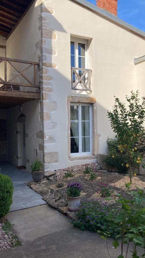 Bed and Breakfast Au Coeur De Nuits Exterior foto