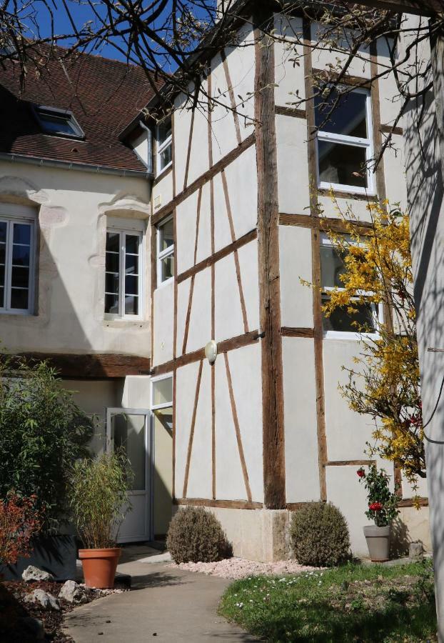 Bed and Breakfast Au Coeur De Nuits Exterior foto